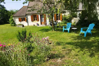 Image de Gîte au calme avec verger, à proximité de randonnées et sites culturels