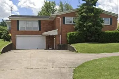 Image de East Side Large Home with Garage, Close to Everything~