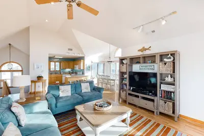 Partial Ocean View Home In Corolla w/Hot Tub & Outdoor Shared Pool