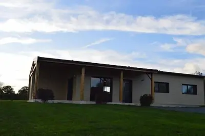 Image de Maison éco-responsable avec terrasse, jardin privé et aménagement fauteuil roulant à Pouligny-Saint-Martin