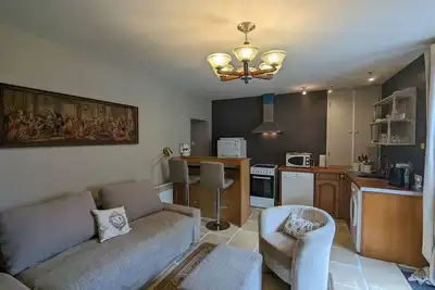 Image de Charmant loft dans la vieille ville, parking gratuit proche, proche château Naillac