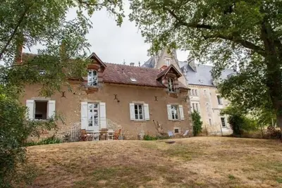 Image de Gîte cosy en Berry avec jardin et parking, proche de Châteauroux, pour 10 personnes