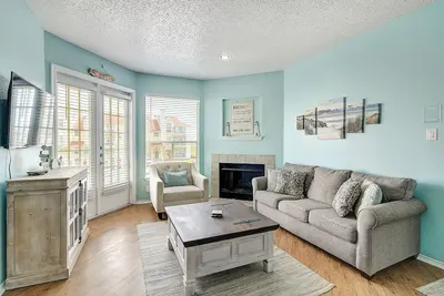 Image de Coastal condo with free WiFi, washer/dryer, & outdoor pool
