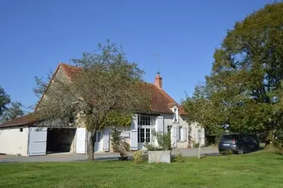 Ancienne ferme rénovée au cœur de la Vallée Noire avec jardin clos, vélos et équipements complets