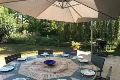 Image de Demeure charmante bordant l'Indre avec piscine, vélos, barque, canoé, pédalo et coin pêche.