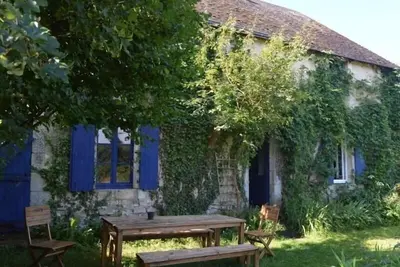 Image de Maison de famille XVIIIème avec jardin privatif en pleine nature, proche Châteauroux