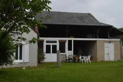Image de Maison de Charme en Berry avec Jardin et Wifi, Proche Vignobles