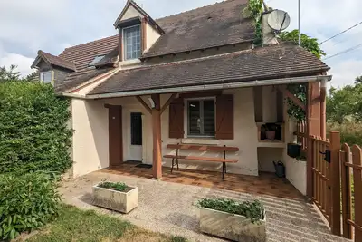 Image de Charmante maison de campagne avec jardin privatif, proche étangs et nature, idéale rando et vélo.