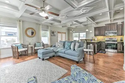 Image de Half Mi to Inlet Beach: Home w/ Grill & Fire Pit