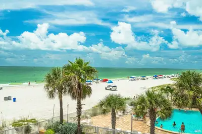 Image de Beach Place 211 Gulf Front 3 Br