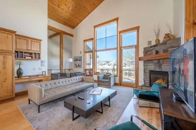 Image de Apres Lodge South | Near Steamboat Resort | Air Conditioning | Hot Tub