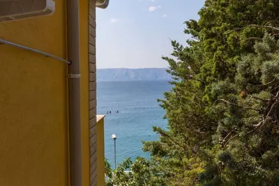 Image de Maison de vacances avec la piscine et avec 6 chambres