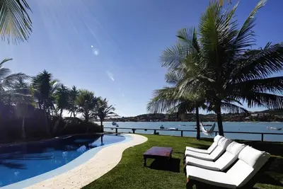 Image de Beachfront House at Ferradura Beach – Buz005