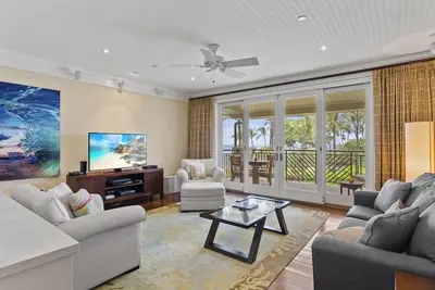 Image de Hot Deal! Turtle Bay Villas 307 by Gather: Beachfront w/ Shared Pool, Spa, Ac