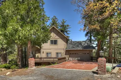 Image de Beautiful Cabin at Lake Arrowhead near ski resorts