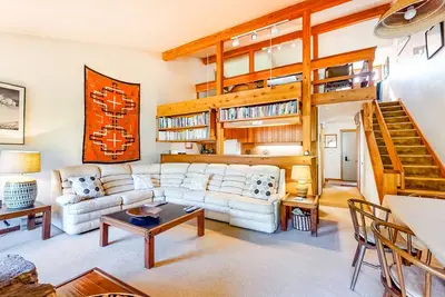 Image de Beautiful condo on the banks of Fish Creek with full kitchen