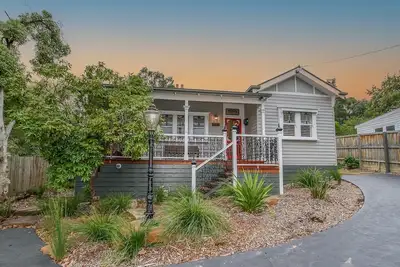 Image de Vintage Charm on St Leonards in the Yarra Valley