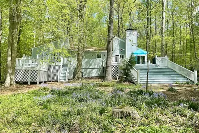 Image de Lake Overlook Retreat - 5 acre nature preserve near the Eno River, Unc & Duke
