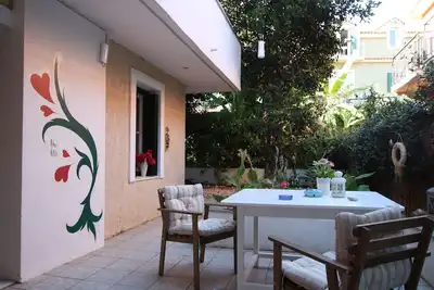 Image de Mandola Studios - Garden view Studio