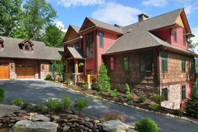 Image de Overlook Estate - The Farm at Banner Elk, Luxury, views, hot tub, pool table