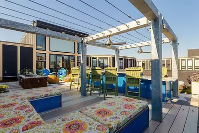 Image de Apartment near Kerrytown Concert House