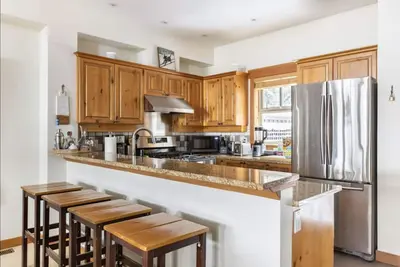 Image de Luxury Whistler Townhouse on the Benchlands. Perfectly located and amenities