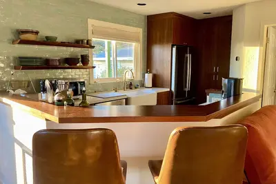 Image de Cozy Hillside Home With A View