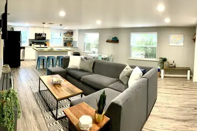 Image de 2/2 blocks from the water, bike ride to the beach The Floridian