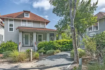 Image de Luxury Getaway on Bald Head Island - August Weeks Available - 5-Star Property