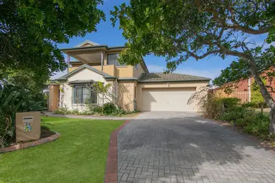 Image de 3 minutes walk to pet friendly Pippi Beach and a 10 min walk into town.