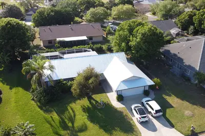 Image de “Family Tides” Furnished Beach House w/Heated Pool