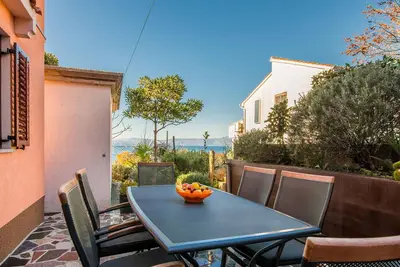Image de Bel appartement à Njivice avec WiFi