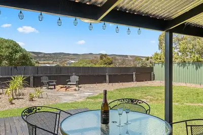 Image de Black Pearl ~ Aldinga Beach - Flaunting Industrial-Chic Design with a Colourful Flair ~ C21