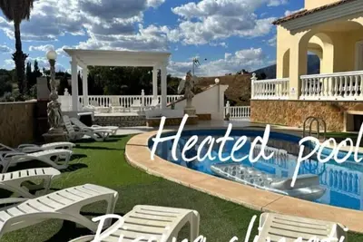 Image de Villa Lissa with private heated pool