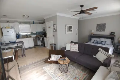 Image de Private and cozy Downtown Stuart Oasis