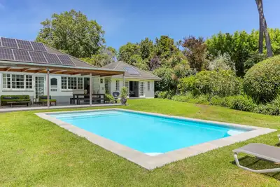 Image de Beautiful 4 bed family home in Upper Constantia