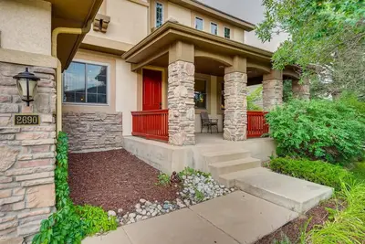 Image de Gorgeous 4 Bedroom House in Golf Course Community