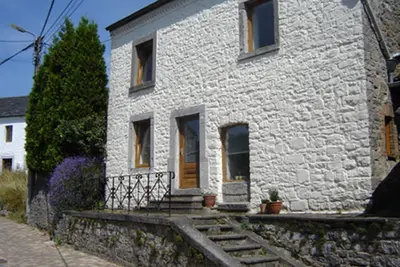 Image de Spacious, comfortable 4-person house Joint heated pool\/fireplace, garden.