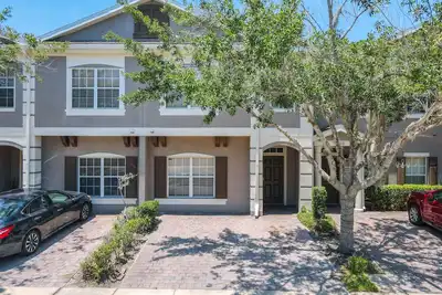 Image de From $120/nt, 5br/3ba Townhome with Hot tub, Close Disney, Seaworld