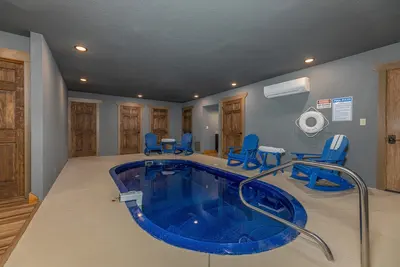 Image de 4br, Indoor pool, game room, hot tub. Free attraction tickets!
