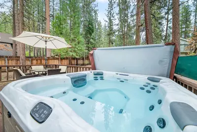 Image de Nunu's Cabin - Hot Tub, Ev Charger, Fireplace, Deck, Barbecue
