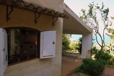 Image de Casa il Portico, for 2 people, with sea view and access to the beach