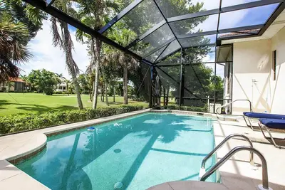 Image de Tin Cup - Beachview Estates home with pool on golf course