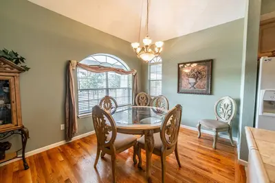 3 Bedroom 3 Bath Golf Condo with Indoor Pool Access near Shows and Shopping