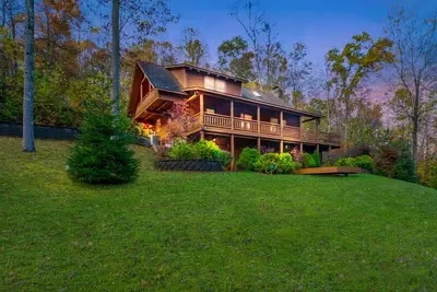 Image de Gorgeous 4 br, 3 ba lodge near Cantwell Cliffs!