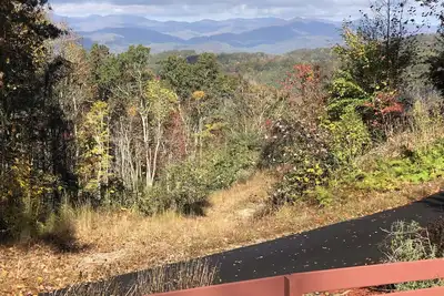 Image de Amazing Mountain Views! Dog friendly, minutes to Pisgah Forest!