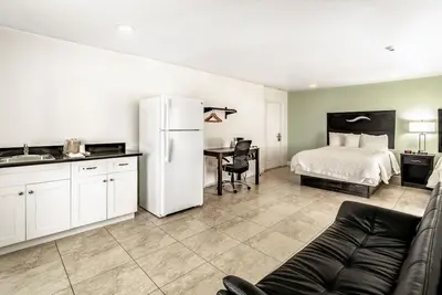 Image de Everglades City Motel - Queen Efficiency Room