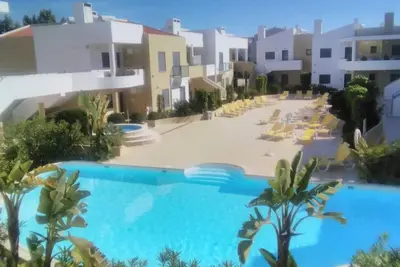Image de Luxury 2 Bedroom Apartment In Albur Village 10 Minutes Walk From The Beach