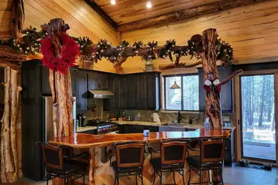 Image de Cozy Cabin in the Pines