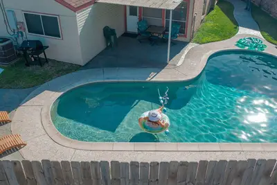 Image de HoustonGem Private Pool+Hot Tub 20 Min to Dt